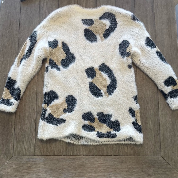 Leopard Print Sweater Ivory - Picture 2 of 2